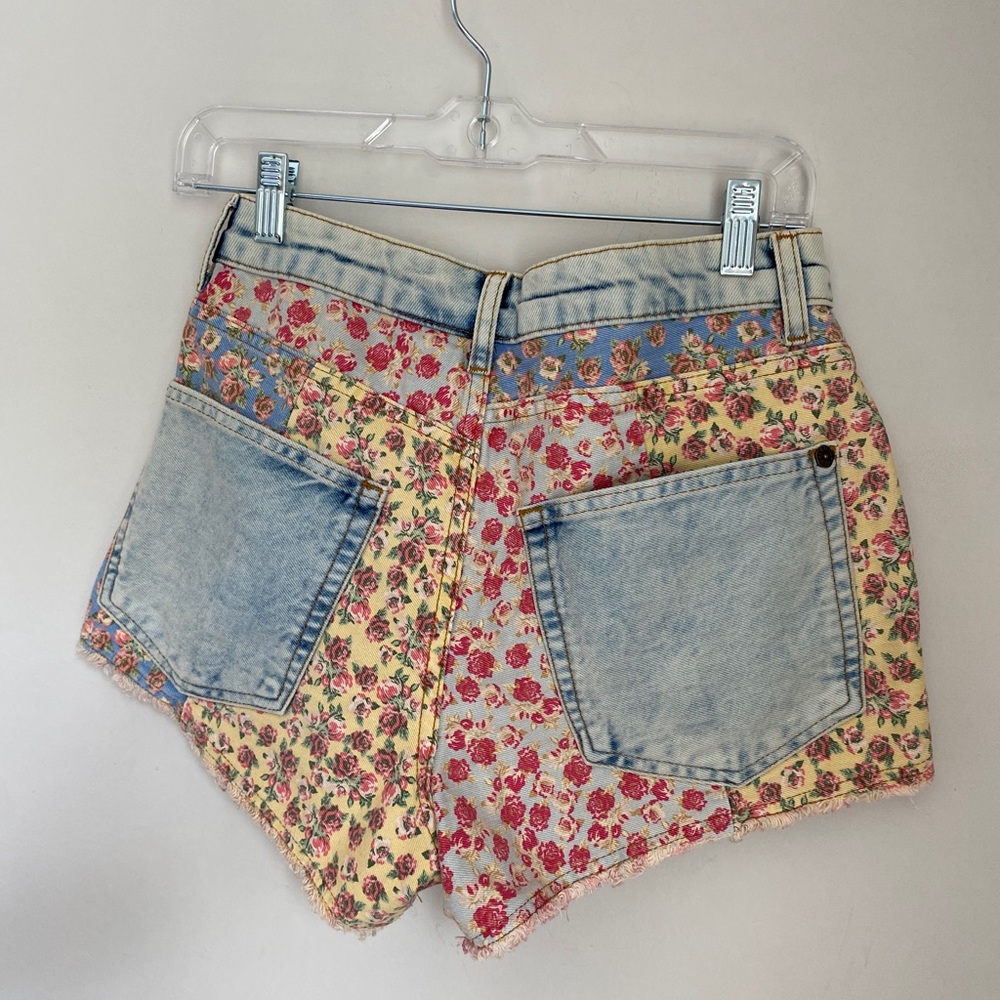 NWT Farm for Anthropologie, Rio Floral Denim Shorts Size 27 - Picture 7 of 7